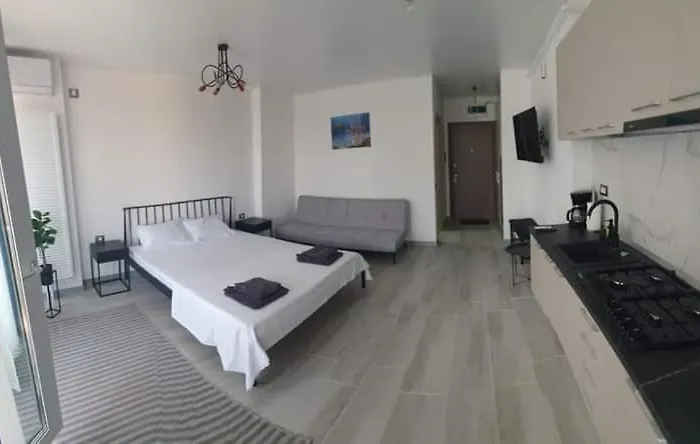 Studiouri Nord 10 - Endless Summer Mamaia Nord *